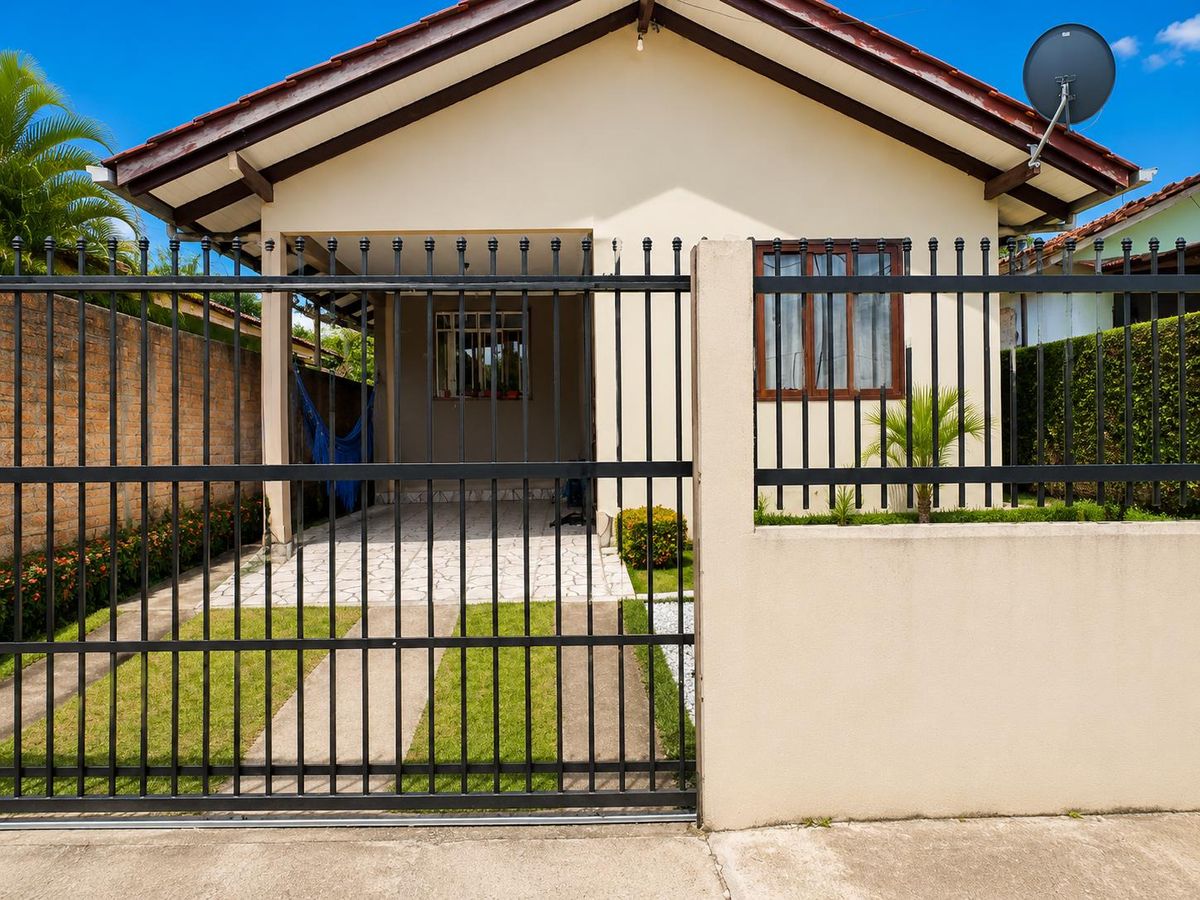 Casa para Venda em Guaramirim / SC no bairro Beira Rio - Casa em Beira Rio, Guaramirim - à venda - Guara Imóveis Ltda
