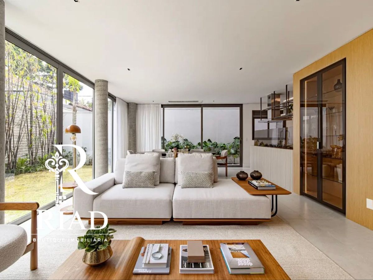Casa em Condomínio no Jardim Europa | 488m², 3 Suítes, Piscina e Elevador Privativo - Casa de Condomínio em Jardim Europa, São Paulo - à venda - RIAD BOUTIQUE IMOBILIÁRIA LTDA