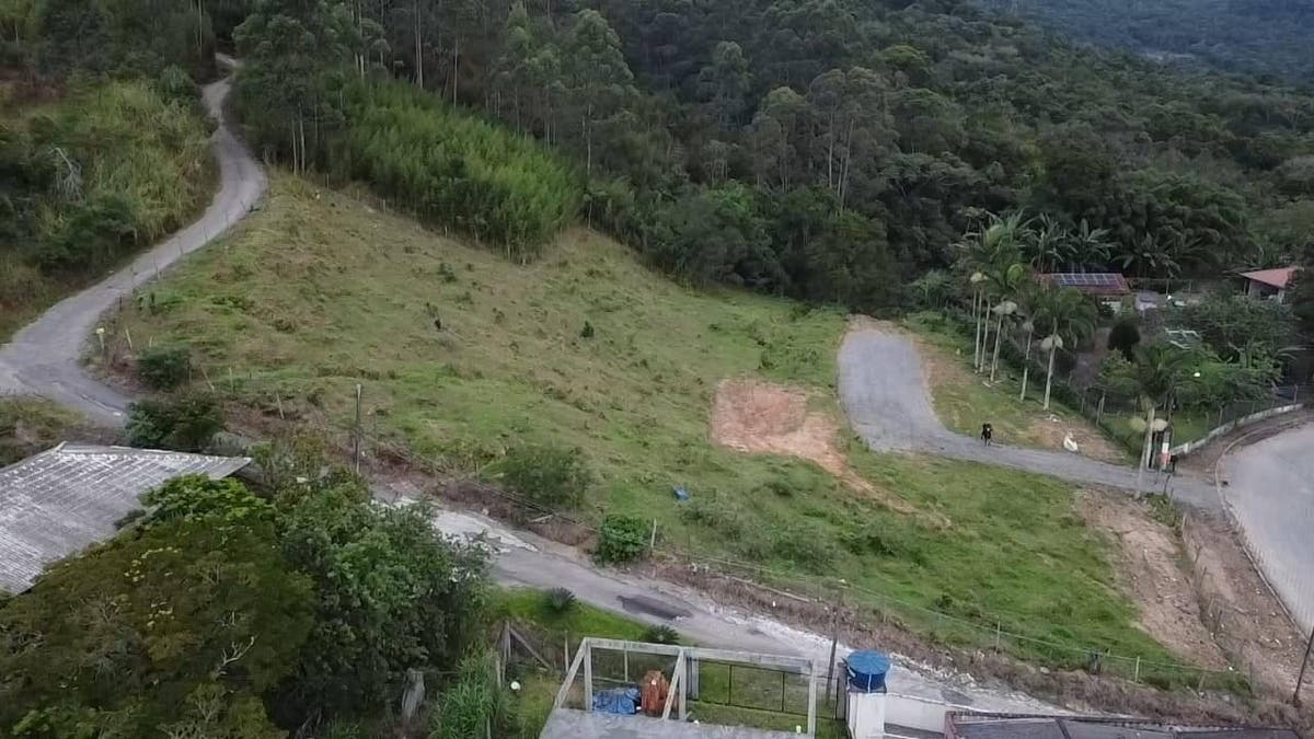 Terreno à Venda nos Cedros em Camboriú - Lote/Terreno em Camboriú - à venda - WOW Imobiliária Ltda