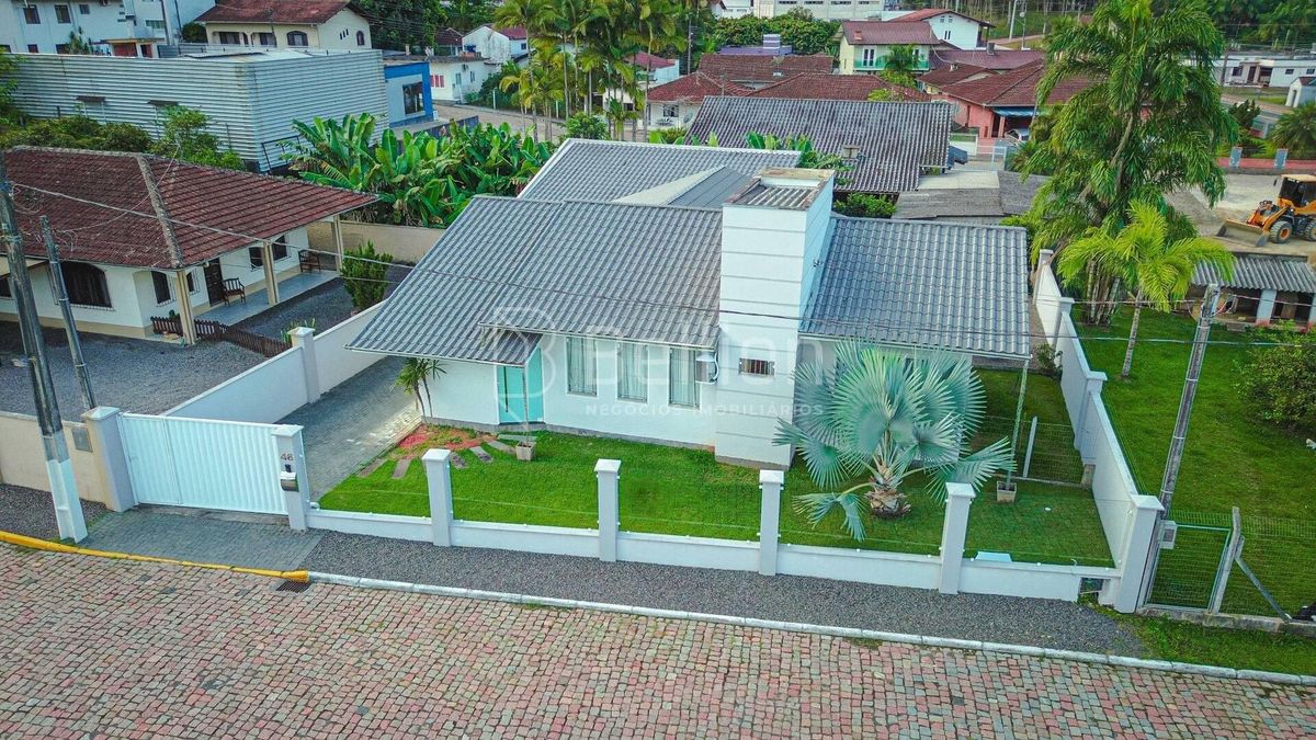 Terreno à venda no bairro Gávea em Rodeio/Está buscando o lugar perfeito para construir sua casa ou iniciar um novo projeto?