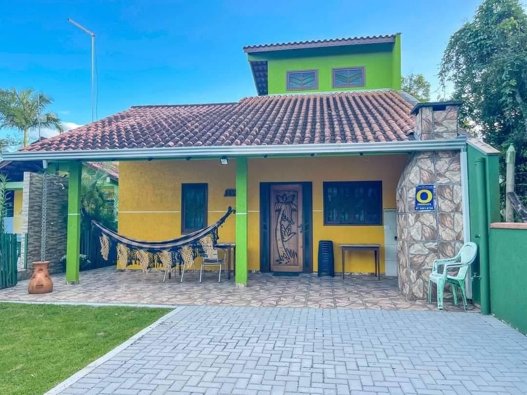 Sobrado com 3 dormitórios à venda, 60 m² por R$ 1.600.000,00 - Jardim Perola do Atlântico - Itapoá/SC - Sobrado em Jardim Perola do Atlântico, Itapoá - à venda - Nossa Praia Imóveis