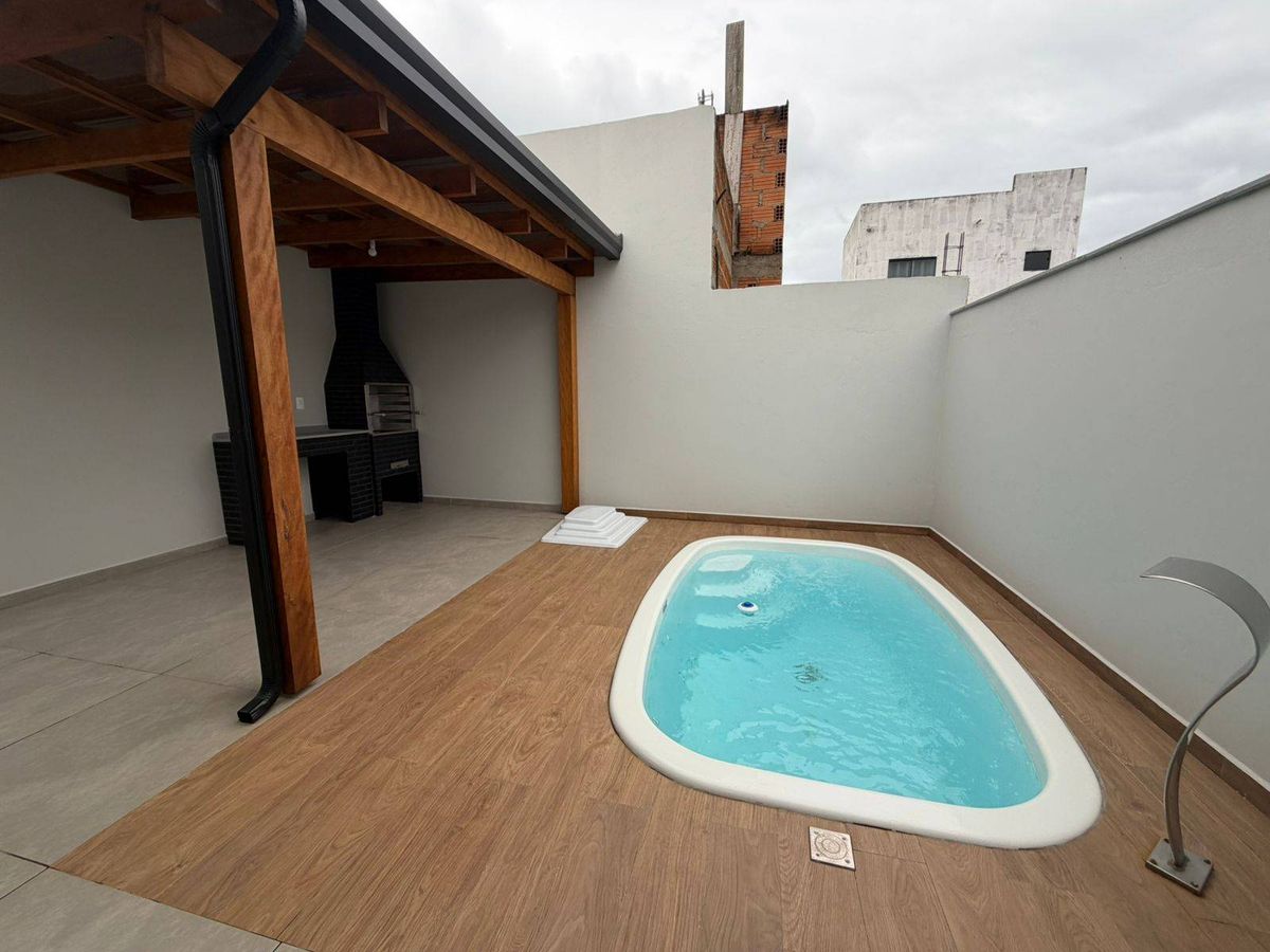 Casa à Venda com 3 quartos, no bairro Nova Barra Velha - Barra Velha Cód. 2768