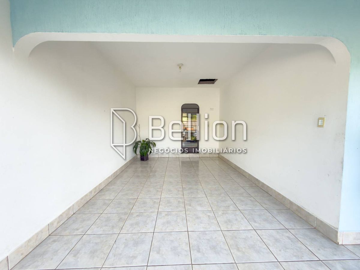 Casa à Venda em Indaial 200 m², 3 Quartos e Terreno de 600 m²