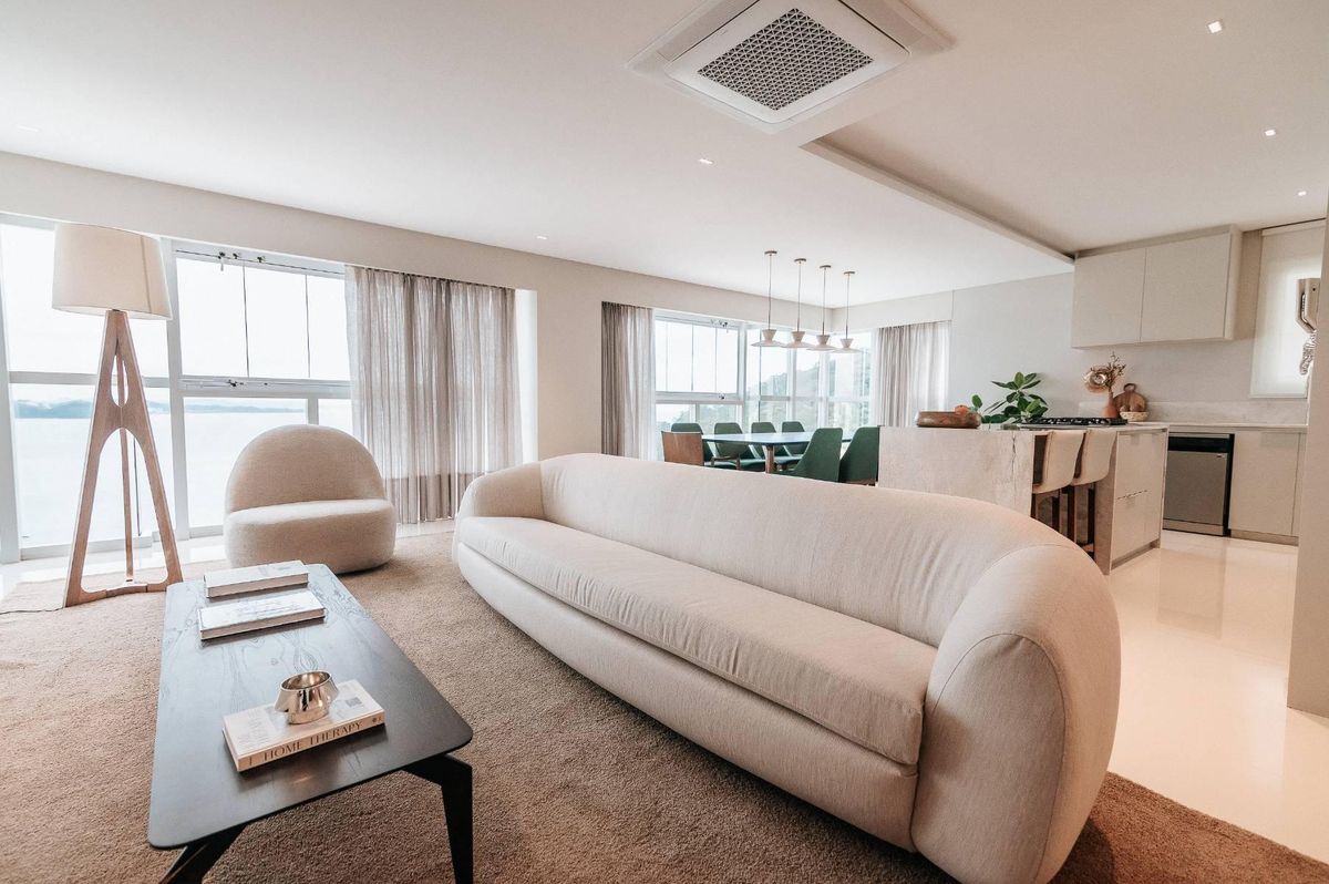 Apartamento Frente Mar MOBILIADO no Edifício Ibiza Towers com 4 suítes em Balneário Camboriú - Apartamento em Centro, Balneário Camboriú - à venda - WOW Imobiliária Ltda