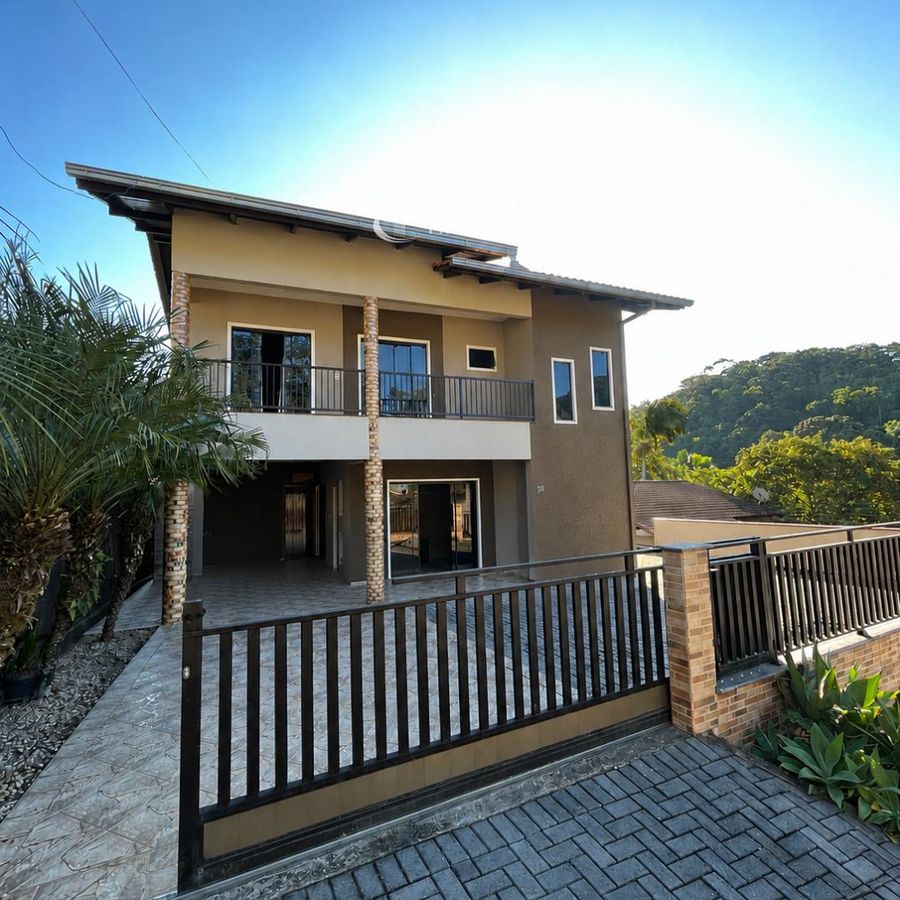 Casa para Venda em Guaramirim / SC no bairro Amizade - Casa em Amizade, Guaramirim - à venda - Guara Imóveis Ltda
