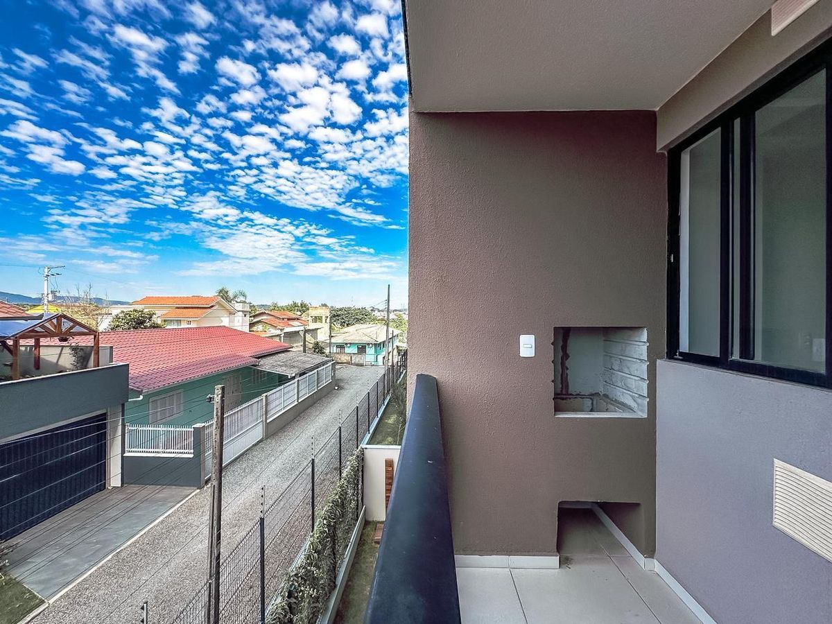 Apartamento com 2 dormitórios em Balneário Piçarras - Apartamento em Centro, Balneário Piçarras - à venda - MAR - Negócios imobiliários LTDA
