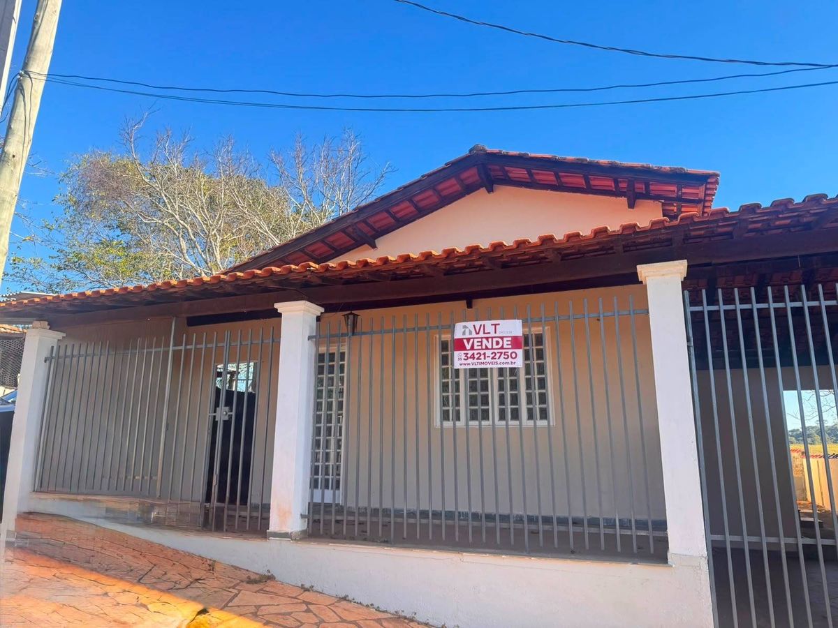 🏠, Casa, Venda , 230.000,00 , Caxambu - MG, com 4 quartos, 1 suíte, 2 banheiros, 2541 ~ CA0746 - Casa em Caxambu - à venda - IMOBILIÁRIA VLT IMÓVEIS LTDA