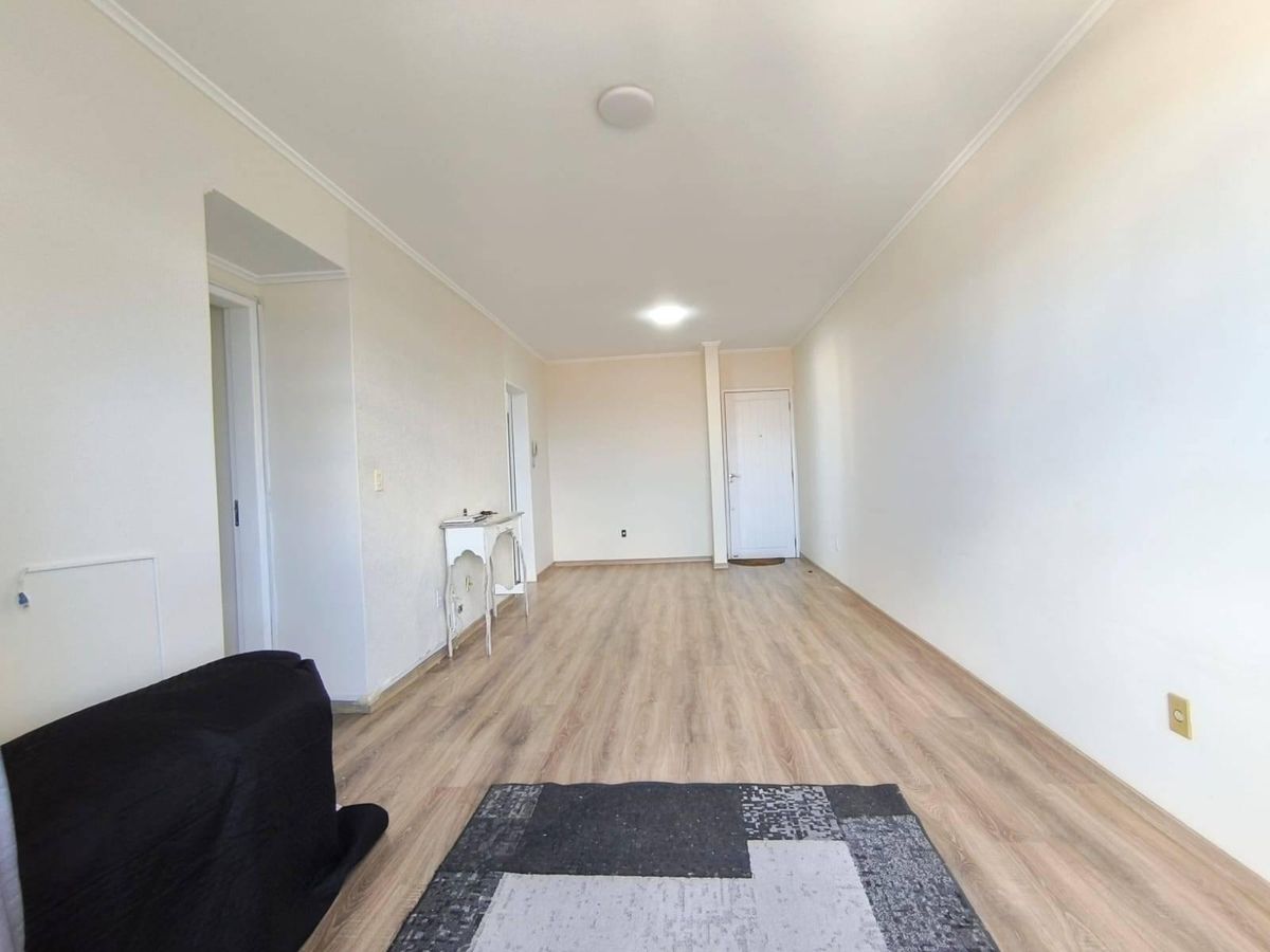 Apartamento a venda com 3 quartos, sendo 1 Suite no bairro Coqueiros - Florianópolis