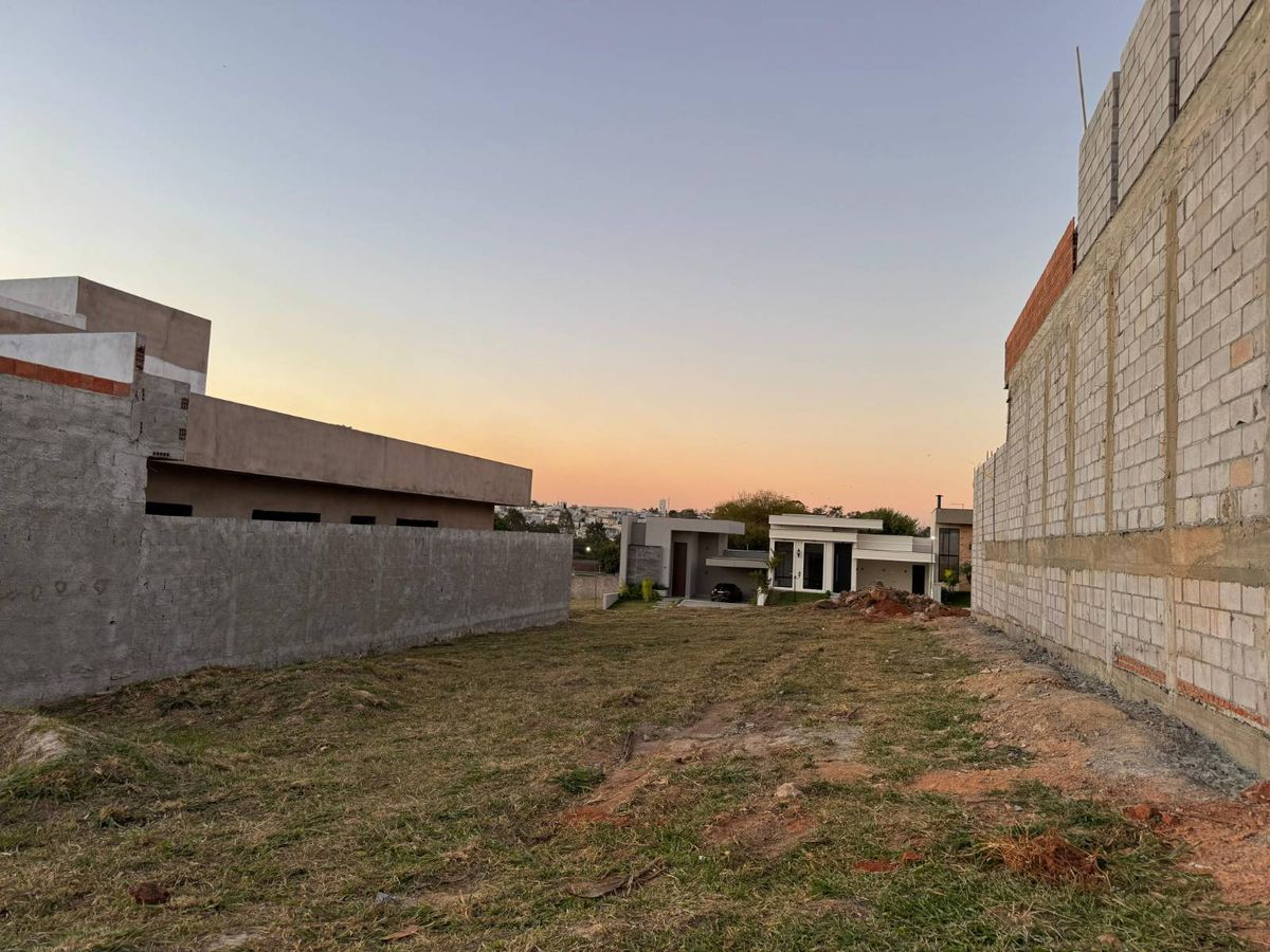 Lote/Terreno a venda com 312m² - Condomínio Colline di Parma - Valinhos, foto 2