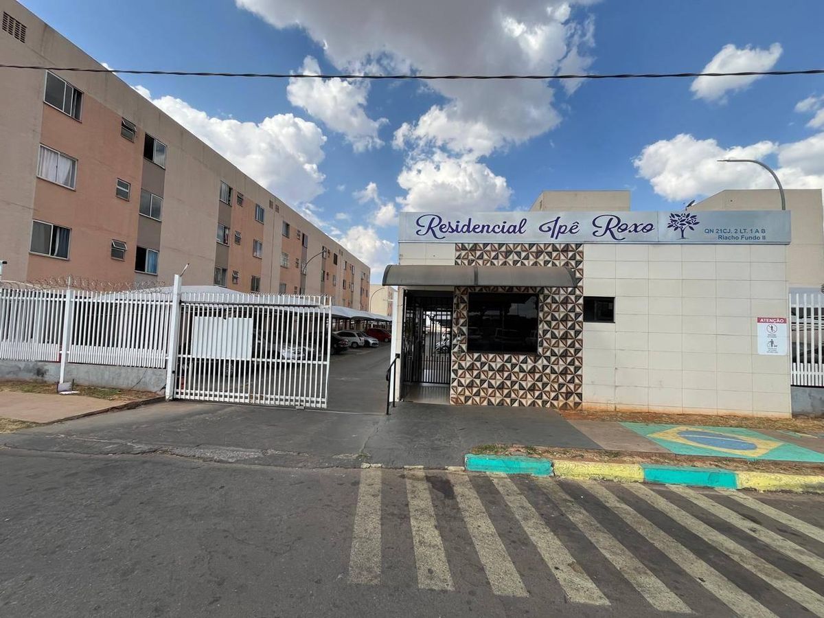 Oportunidade Excelente Apartamento de 02 Quartos Reformado no Residencial Ipê Roxo Riacho Fundo 2 - Apartamento em Riacho Fundo II, Brasília - à venda - Silvio Assessoria Imobiliaria
