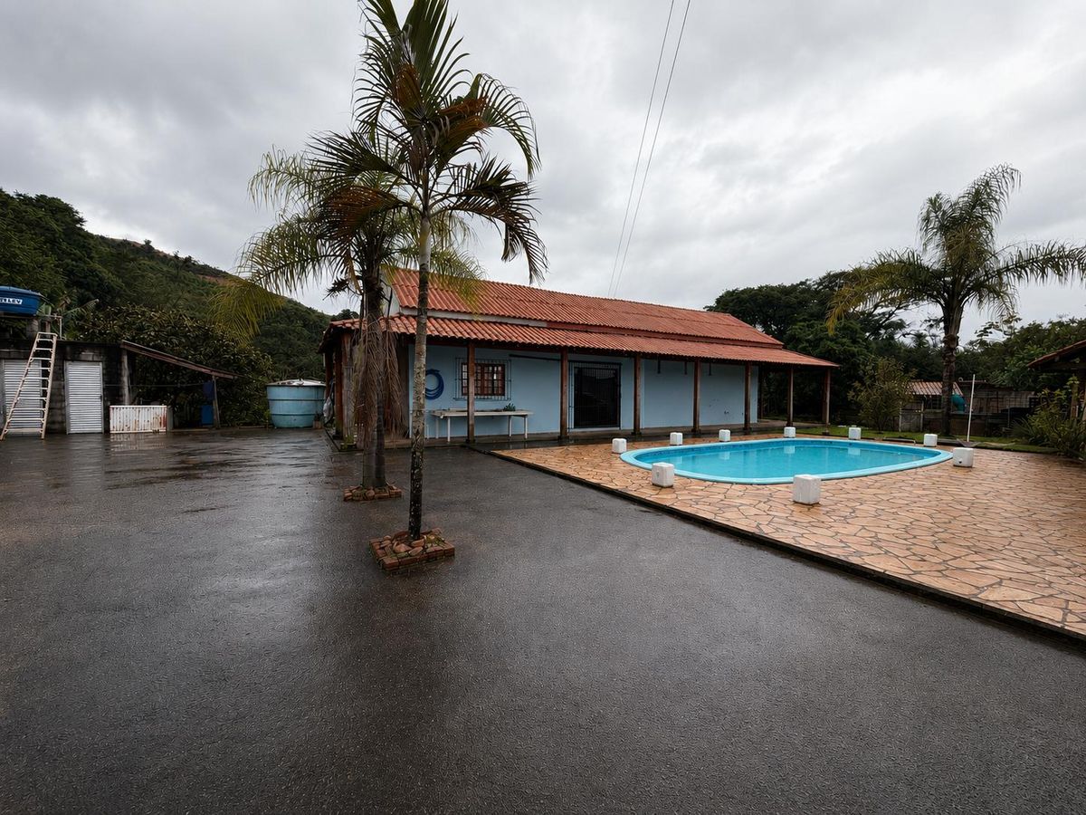 CHÁCARA À VENDA – CONTATO DIRETO COM A NATUREZA - Chácara em Santa Ella, Araçariguama - à venda - Janaina G A Marques Imóveis - ME