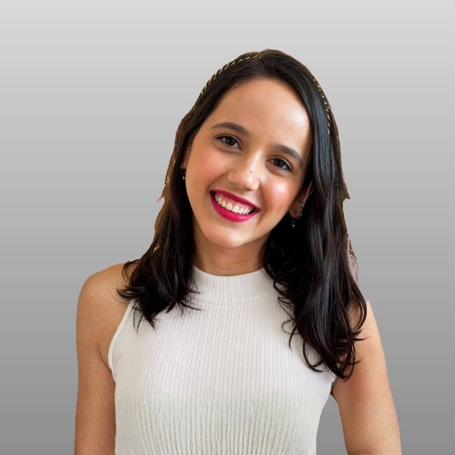 ALEXIA LARA FREITAS