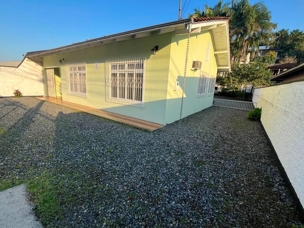 Casa Amplo Terreno 3 quartos Bairro Santa Catarina Joinville - Casa em Santa Catarina, Joinville - à venda - IMOBILIARIA BORBA