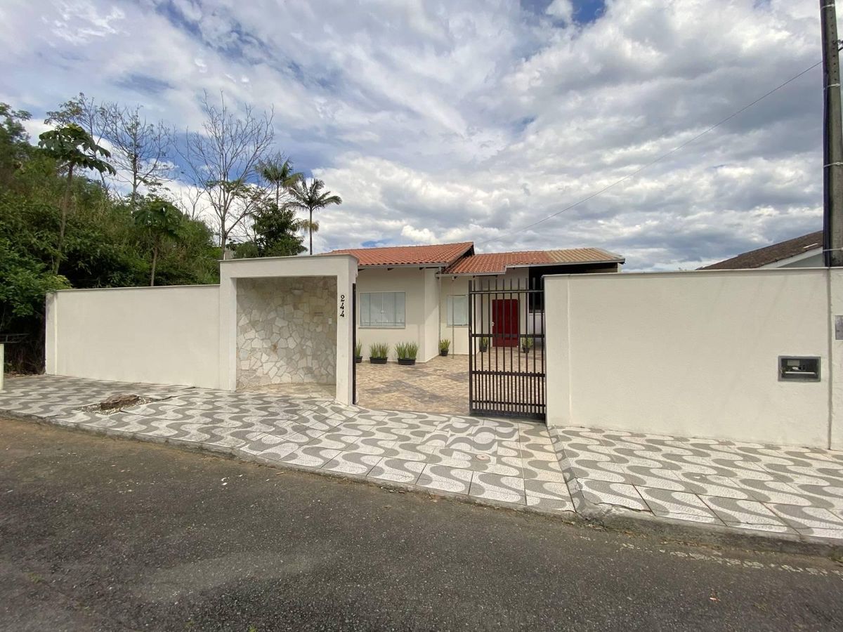 Casa Térrea | Amizade | 3 quartos (1 suíte) | 190m² - Casa em Amizade, Jaraguá do Sul - à venda - MACROimoveis.com