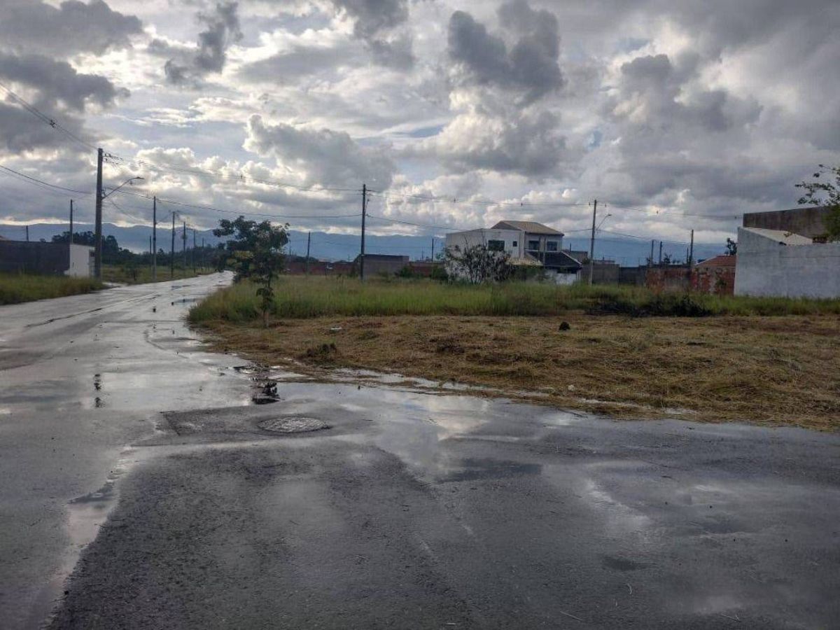 Lote/Terreno à Venda, Loteamento Residencial e Comercial Araguaia - Pindamonhangaba - Lote/Terreno em Loteamento Residencial e Comercial Araguaia, Pindamonhangaba - à venda - EDSON DERRICO IMOVEIS LTDA