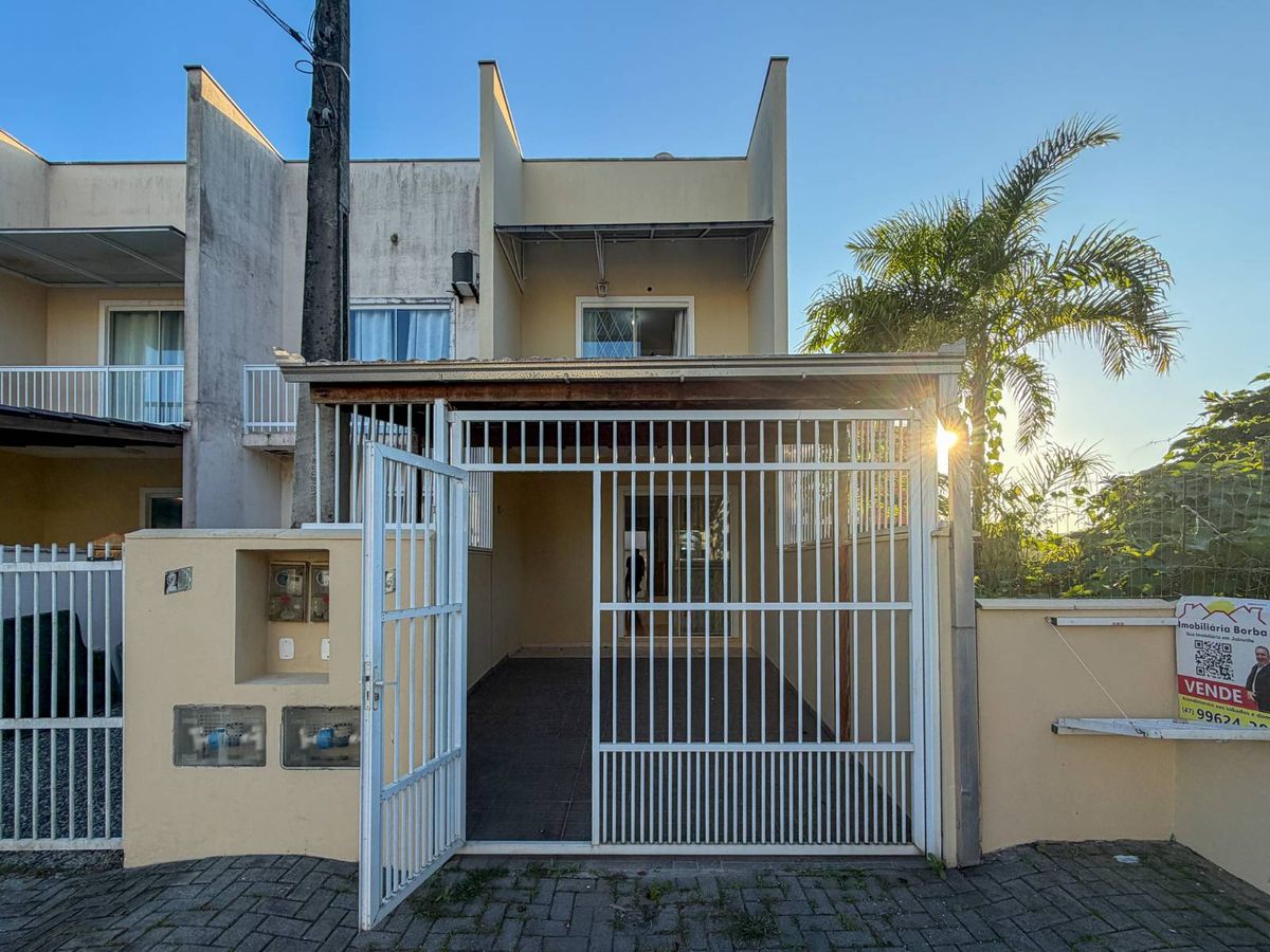 Sobrado Geminado, 2 dormitórios, Semimobiliado à venda no São Marcos - Joinville - Sobrado Geminado em São Marcos, Joinville - à venda - IMOBILIARIA BORBA