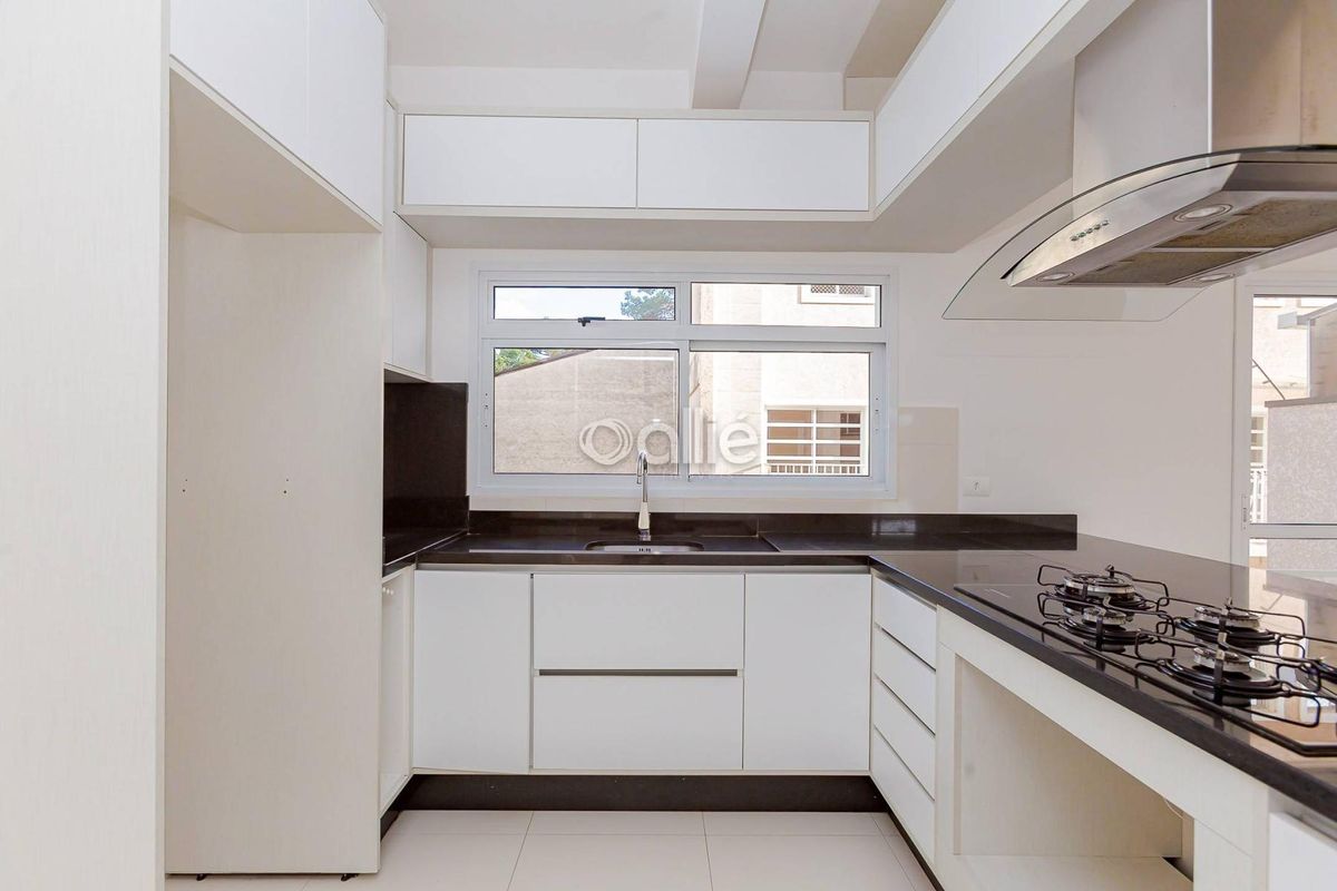 Venda SOBRADO EM CONDOMÍNIO CURITIBA PR Brasil - Sobrado em Santa Felicidade, Curitiba - à venda - Allié Empreendimentos Imobiliários LTDA