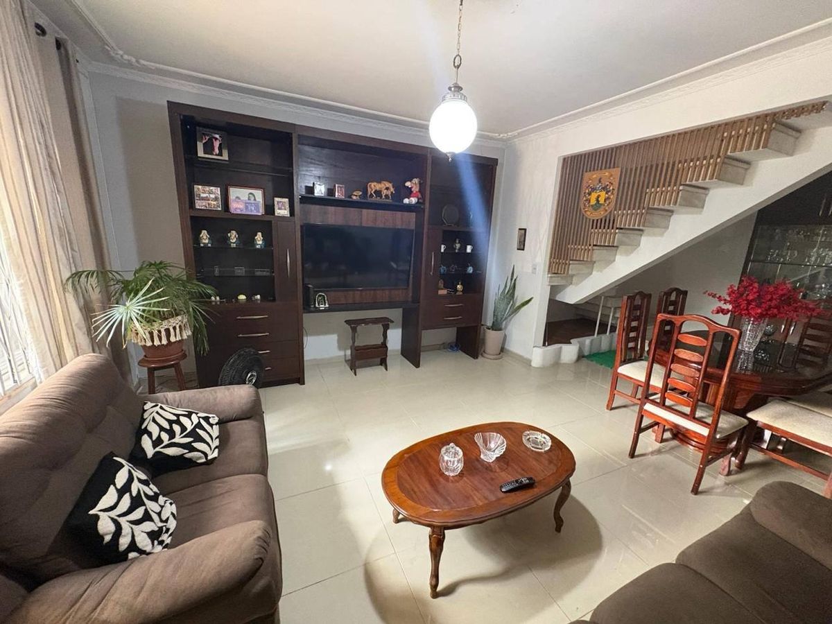 Casa duplex para na Rua Barão de Itaipu, a 550 metros da Rua Uruguai - com 6 quartos e vaga - Rio de Janeiro - Casa em Andaraí, Rio de Janeiro - para locação - MIGUEZ IMOBILIÁRIA