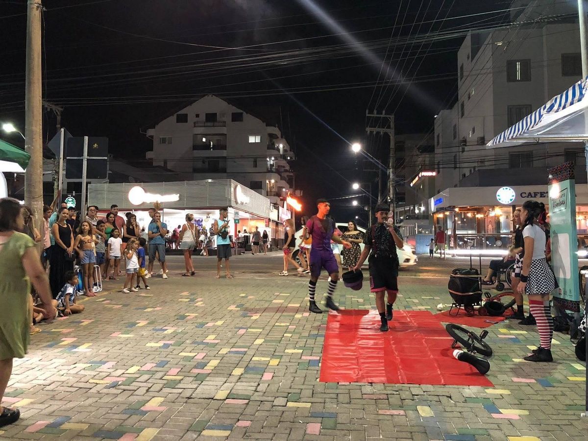 Cultura na rua em Bombinhas