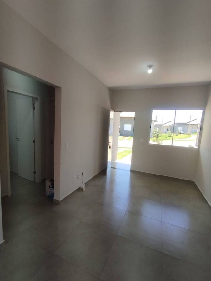 Casa de Condomínio para Alugar com 2 Quartos, Entrada para Carro e Quintal, no bairro Jardim Brasil - Avaré - Casa de Condomínio em Jardim Brasil, Avaré - para locação e à venda - CRYSTAL IMÓVEIS
