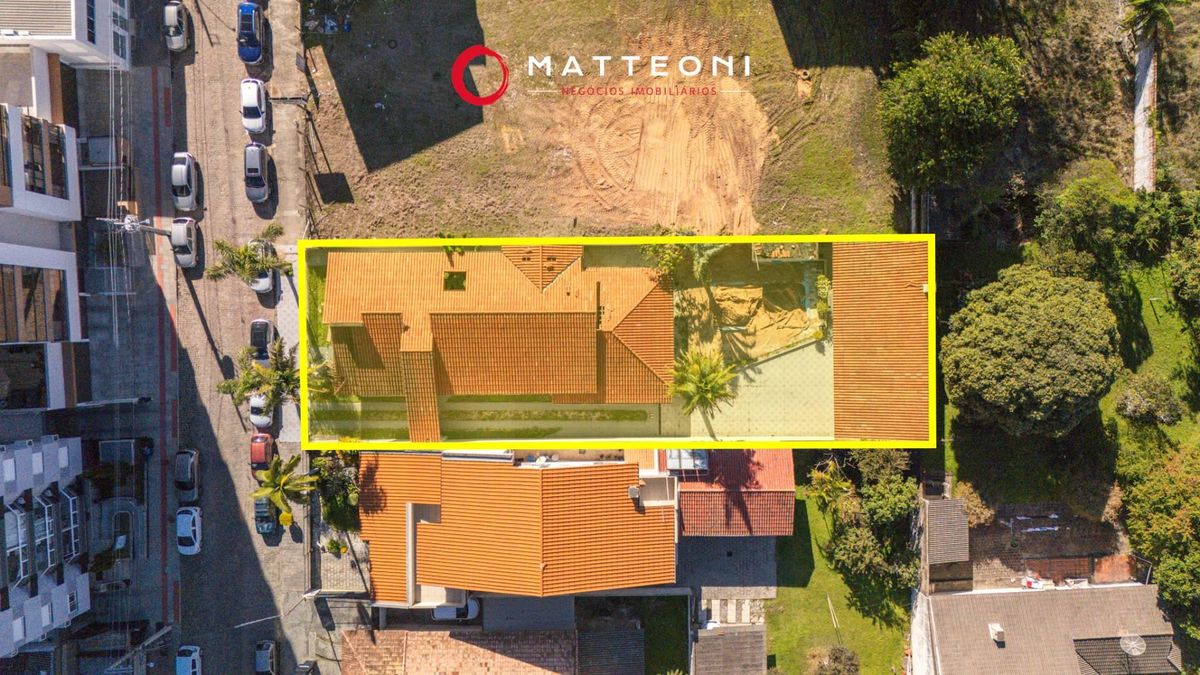 Terreno amplo com 800 m² à venda na Vila Moema em Tubarão
