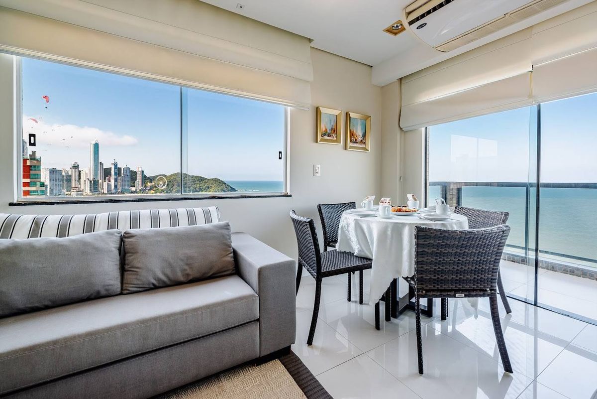 Apartamento FRENTE MAR à venda no Concorde com 3 dormitórios no Centro em Balneário Camboriú - Apartamento em Centro, Balneário Camboriú - à venda - WOW Imobiliária Ltda
