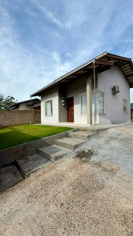 CASA SUÍTE + 1 QUARTO, NEREU RAMOS - Casa em Nereu Ramos, Jaraguá do Sul - à venda - IMOB Imóveis