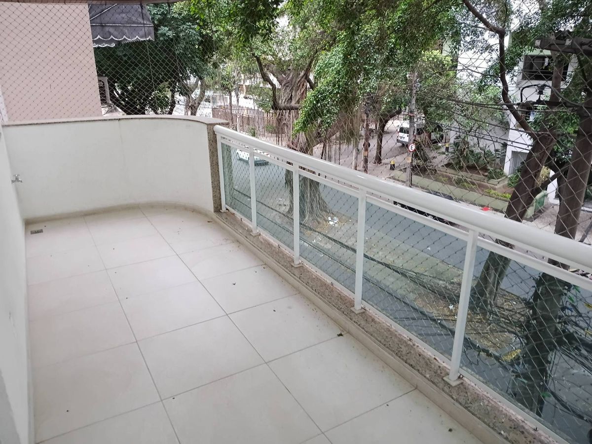 Apartamento à venda, Av. Paula Sousa. Varanda, 2 quartos sendo 1 suíte e vaga. 84m². Código 25165 - Apartamento em Maracanã, Rio de Janeiro - à venda - MIGUEZ IMOBILIÁRIA
