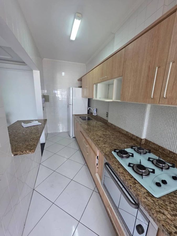 ALUGUEL DE APARTAMENTO DE 3 DORMITÓRIOS NA RUA 3100 EM BALNEÁRIO CAMBORIÚ - 8