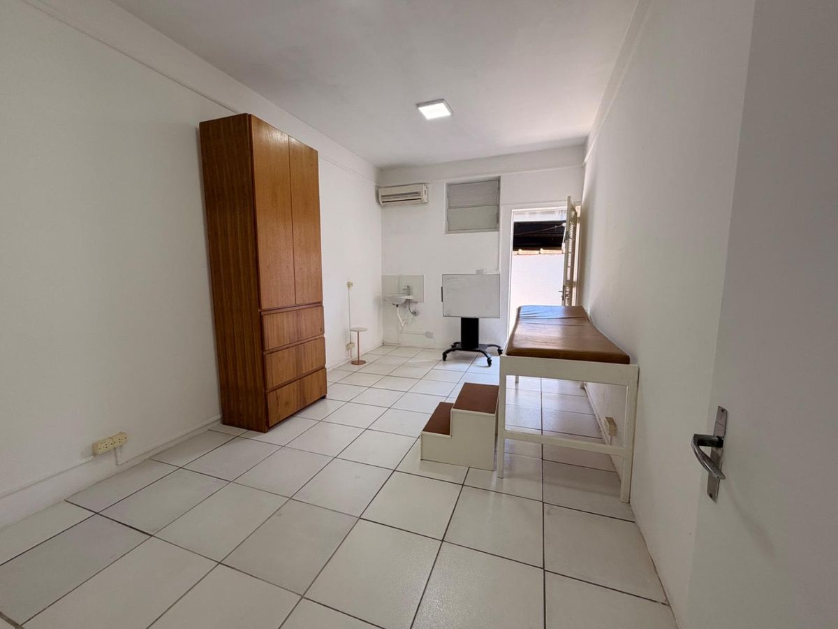 SALA 7 - SALA COMERCIAL PRÓXIMO A SANTA CASA - Salas Comerciais em Centro, São João da Boa Vista - para locação - BOCOLI IMÓVEIS