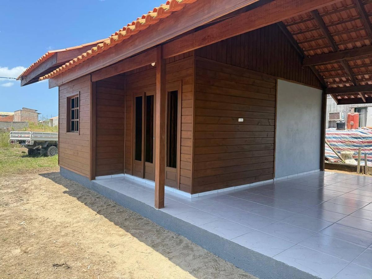 Casa Com 02 Dormitórios | Bairro Volta Redonda - Araquari - Casa em Volta Redonda, Araquari - à venda - Eskala Imóveis LTDA