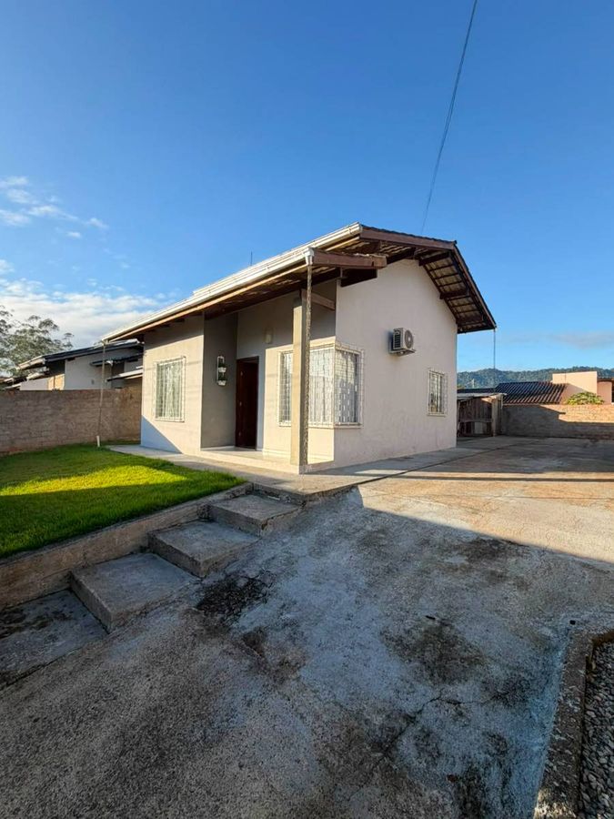 Casa Semimobiliada Com 325m² De Área De Terreno | Nereu Ramos - Jaraguá do Sul - Casa em Nereu Ramos, Jaraguá do Sul - à venda - Eskala Imóveis LTDA