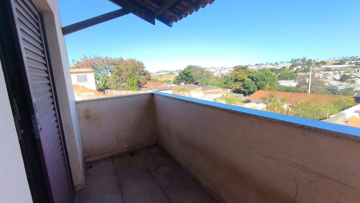 Casa à venda com ótima localização em Guaxupé - Casa em Vila Carloni, Guaxupé - à venda - Grupo G3 Investhouse Ltda