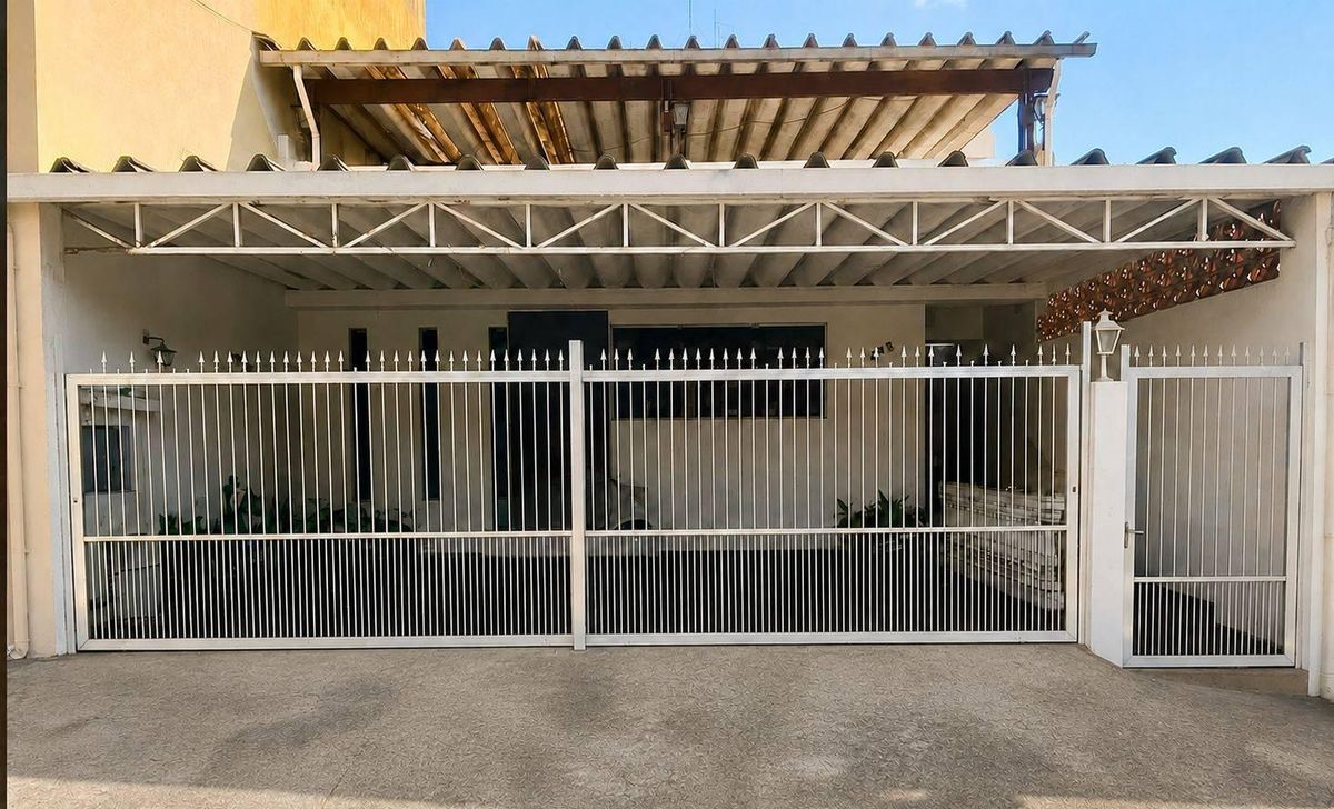 Sobrado, 3 quartos, 256 m² - Foto 1