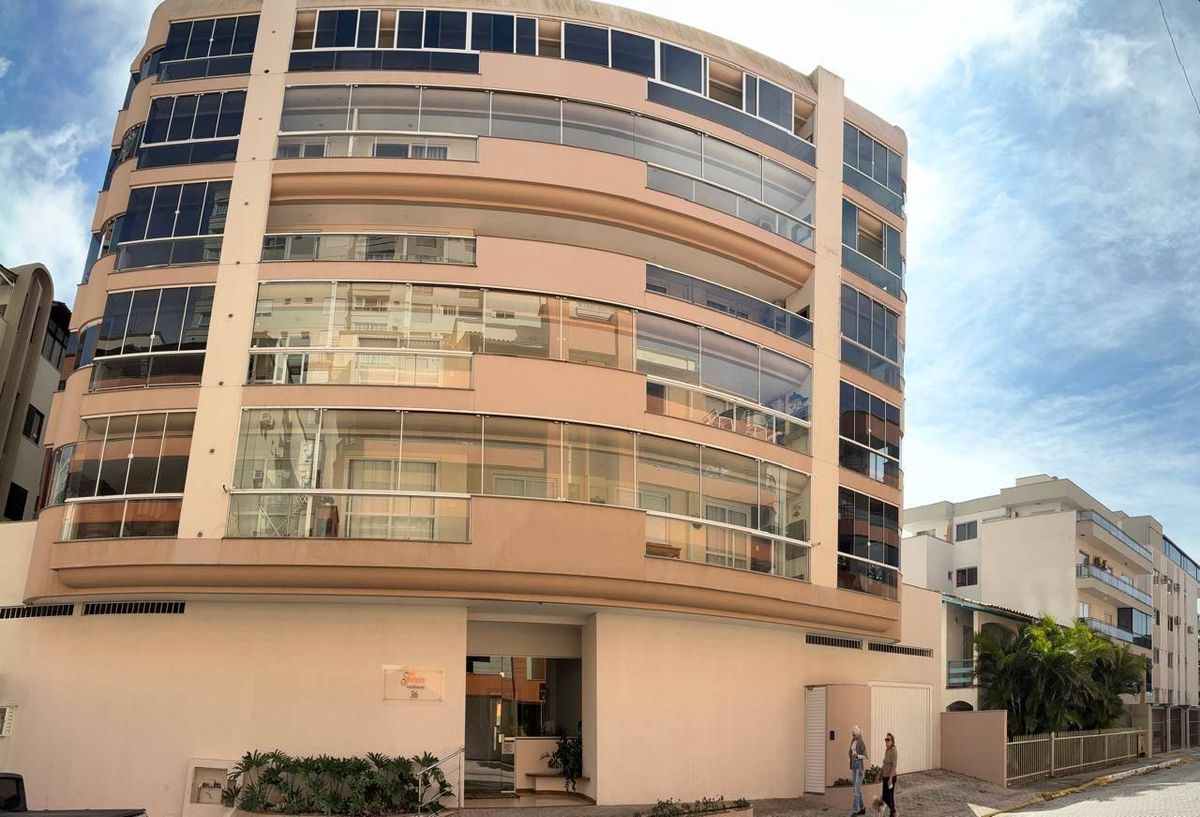 ÓTIMO APARTAMENTO NA QUADRA MAR EM MEIA PRAIA, ITAPEMA, SC. - Apartamento em Meia Praia, Itapema - para temporada - Fernando Carvalho - Corretor de Imóveis