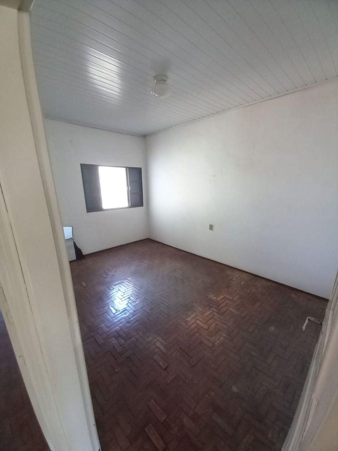 Casa 3 dormitórios, em excelente localização residencial ou comercial. Cômodos grandes, quintal amplo. Vila Santana em Valinhos., foto 4