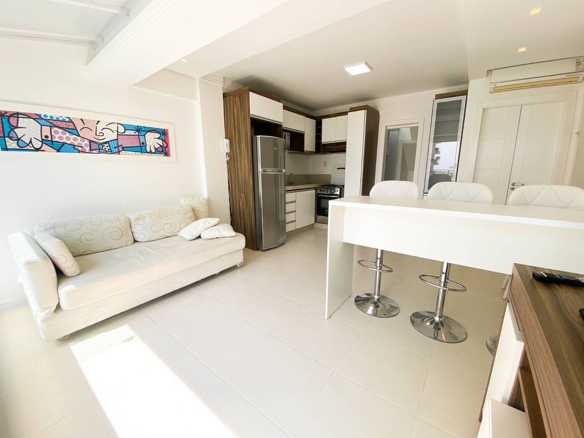 Apartamento para locação de 02 dormitórios mobiliado - Edifício frente mar - Apartamento em Centro, Balneário Camboriú - para locação - Desc Imóveis
