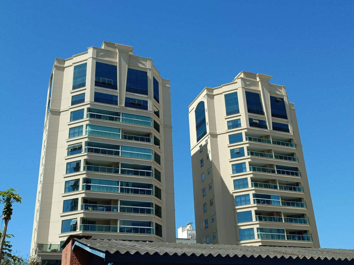 PIACENZA RESIDENZIALE ALUGUEL ANUAL - Apartamento em Meia Praia, Itapema - para locação - JSobrinho Imóveis