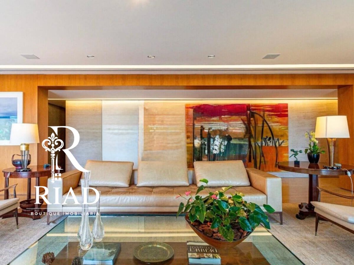 Edifício Caroline | Apartamento Neoclássico Rua Afonso Braz à Venda na Vila Nova Conceição, a Passos do Parque Ibirapuera - Apartamento em Vila Nova Conceição, São Paulo - à venda - RIAD BOUTIQUE IMOBILIÁRIA LTDA