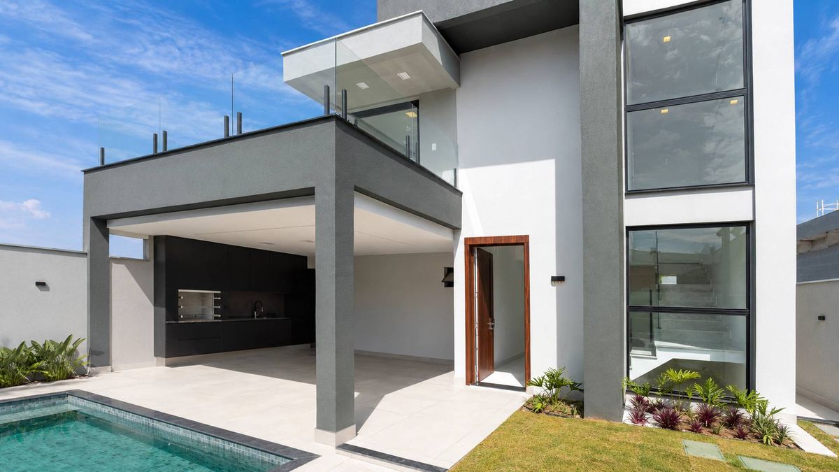 Casa Duplex de Alto Padrão com Piscina e Vista para a Lagoa em Morada do Sol – Vila Velha