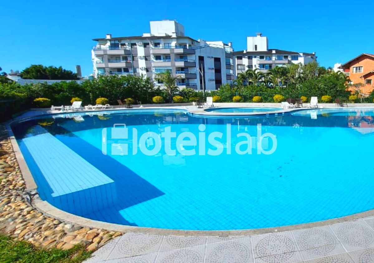 Lindo apartamento de dois quartos em aluguel anual no condomínio frente mar Merit Plaza
