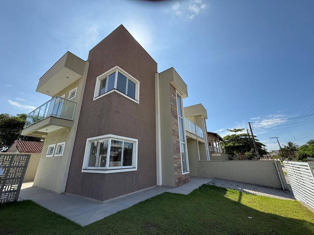 Sobrado com 3 dormitórios à venda, 122 m² por R$ 810.000,00 - Itapema do Sai - Itapoá/SC - Sobrado em Itapema do Saí, Itapoá - à venda - Nossa Praia Imóveis