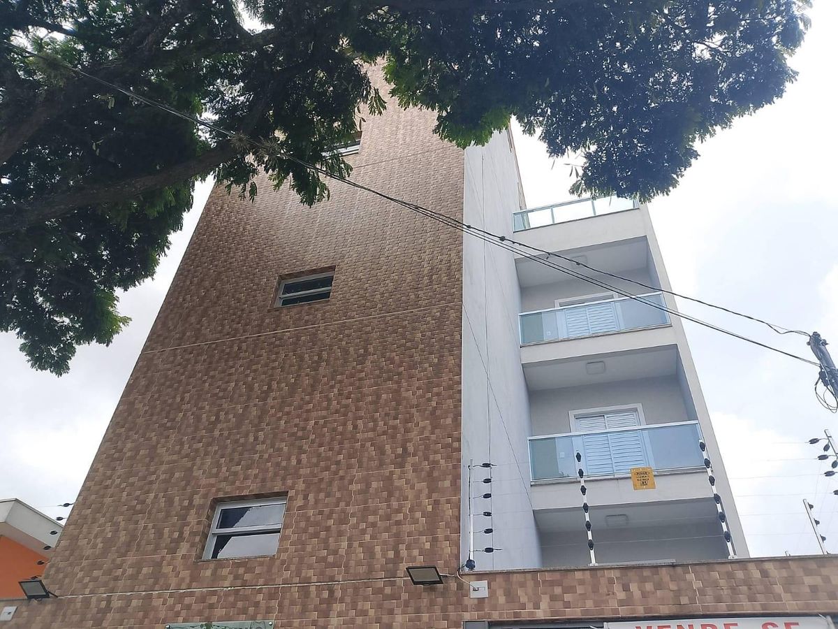 Moderno, minimalista, reticular, funcional, contemporâneo.