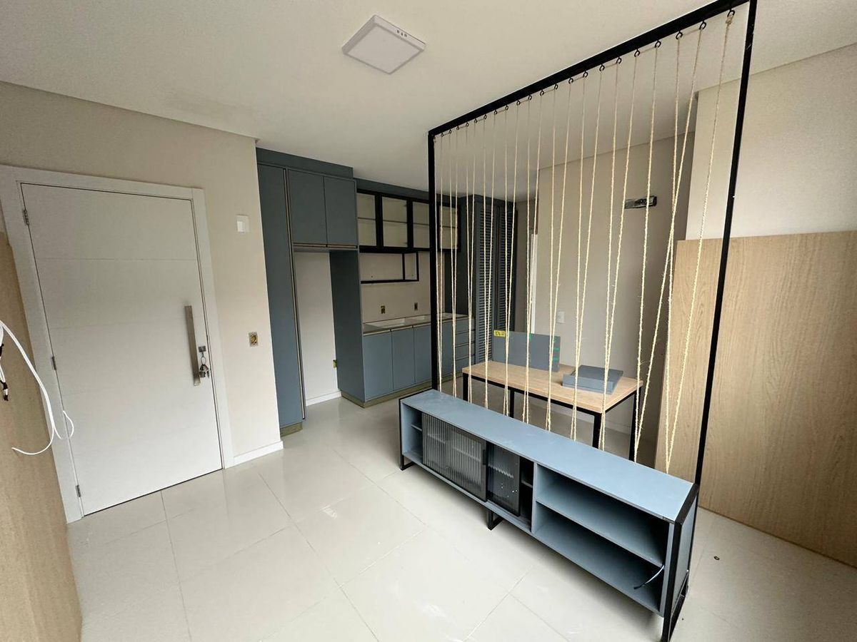 FLAT NOVO E SEMI-MOBILIADO A 350M DO MAR DE MARISCAL - Flat/Loft/Estúdio em Mariscal, Bombinhas - à venda - Imobiliária KS