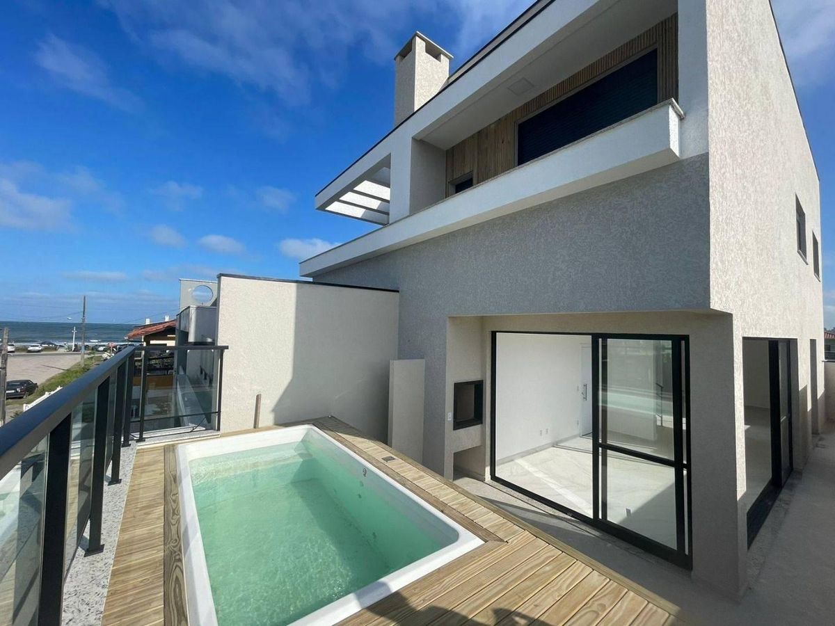 Cobertura com 3 dormitórios à venda, 120 m² por R$ 849.000,00 - Barra do Saí - Itapoá/SC - Cobertura em Volta ao Mundo I, Itapoá - à venda - Nossa Praia Imóveis