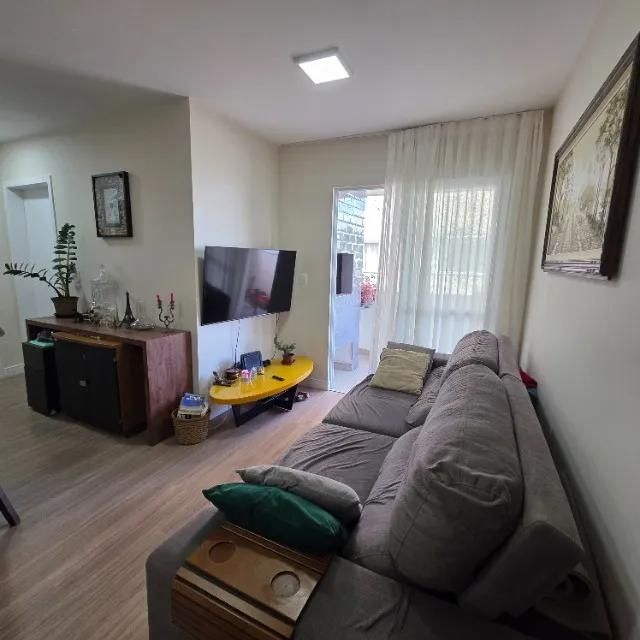 Apartamento a Venda Totalmente Reformado e Mobiliado com 2 Dormitórios a 50 Metros da Praia no Balneário do Estreito