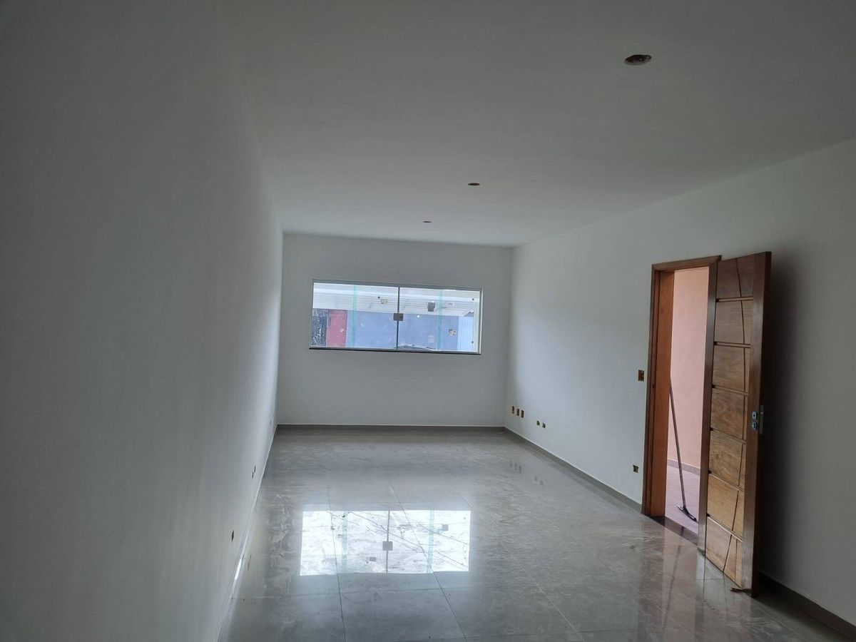 Sobrado com 3 quartos à Venda, Jardim Santa Bárbara - Guarulhos
