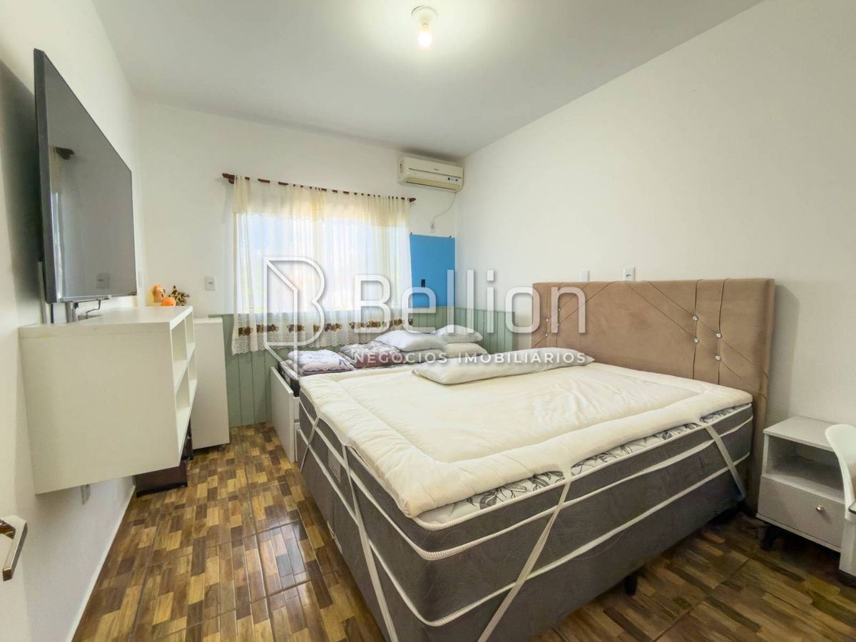 Duas casas em um único terreno: uma excelente oportunidade para morar, investir ou gerar renda!