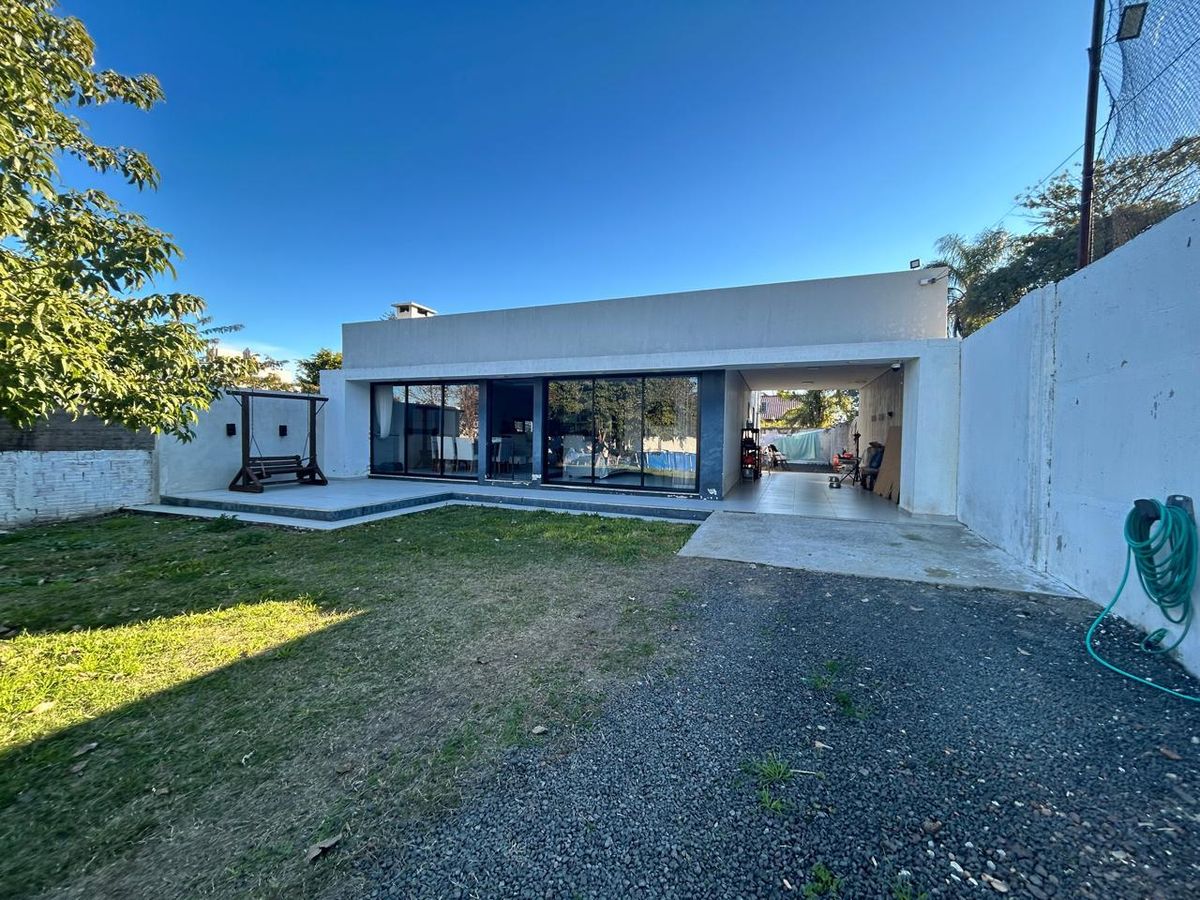 Casa com 3 dormitórios