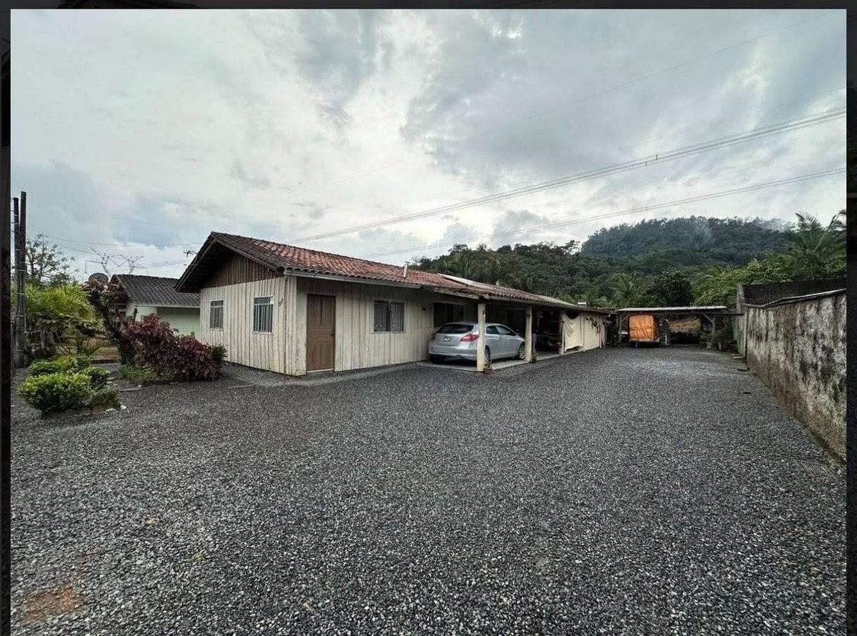 Casa no jaraguá 84 - Casa em Jaraguá 84, Jaraguá do Sul - à venda - SONHO D`LAR IMOVEIS LTDA